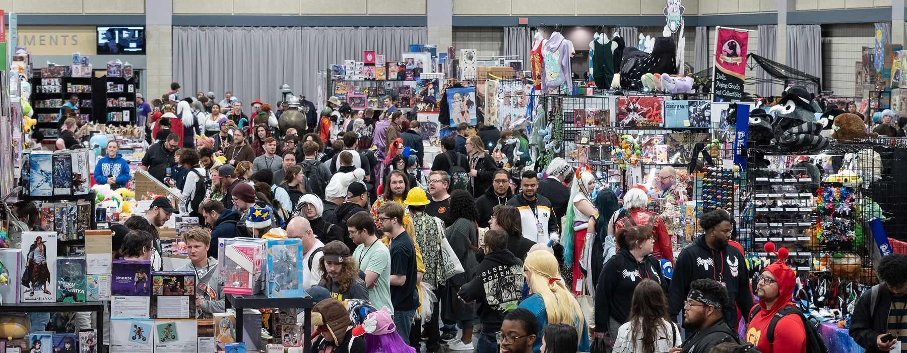2025 Exhibit Hall Crowd