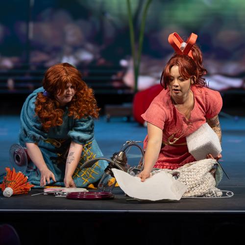 Eggliatina Harpsichord from The Borrowers (book Miyazaki based Secret World of Arrietty on), Arrietty Clock from The Secret World of Arrietty
Cosplayers: Quite-a-Riot Cosplay
https://www.instagram.com/quiteariot/
https://www.facebook.com/quiteariotcosplay
https://www.tiktok.com/@quiteariot.cosplay