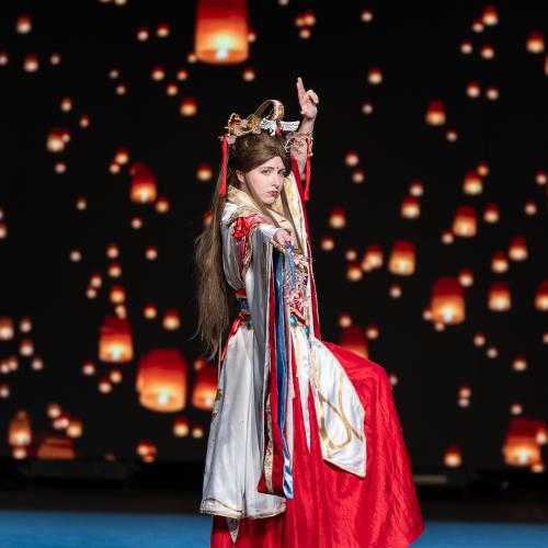 Crown Prince Xie Lian (Shie Leaan) from Heaven Officials Blessing
Cosplayer: feathered.cos
https://www.instagram.com/feathered.cos/