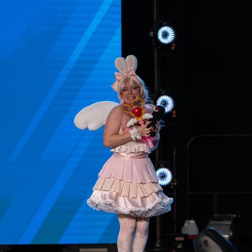 Usami from Danganronpa 2: Goodbye Despair
Cosplayer: Squish In Boots Cosplay
https://www.instagram.com/squishinboots/
https://www.tiktok.com/@squishinboots