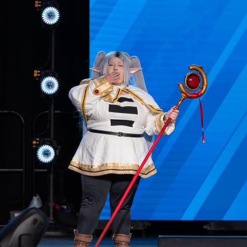 Frieren from Frieren: Beyond Journey's End
Cosplayer: Hamster Daydream
https://www.instagram.com/hamster.daydream/