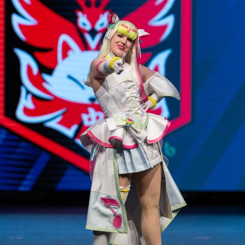 Cure Zukyoon from Kimi to Idol Precure
Cosplayer: Jillveon
https://www.instagram.com/jillveon/