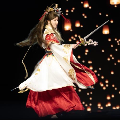 Crown Prince Xie Lian (Shie Leaan) from Heaven Officials Blessing
Cosplayer: feathered.cos
https://www.instagram.com/feathered.cos/