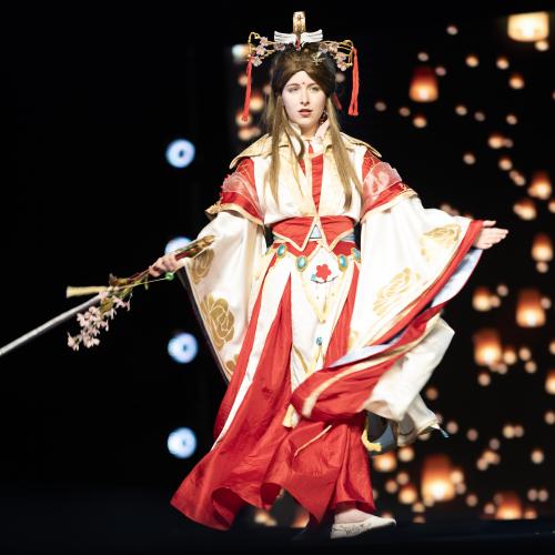 Crown Prince Xie Lian (Shie Leaan) from Heaven Officials Blessing
Cosplayer: feathered.cos
https://www.instagram.com/feathered.cos/