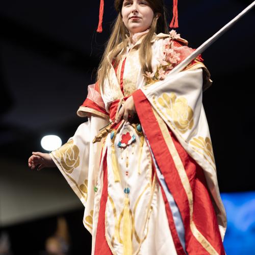 Crown Prince Xie Lian (Shie Leaan) from Heaven Officials Blessing
Cosplayer: feathered.cos
https://www.instagram.com/feathered.cos/