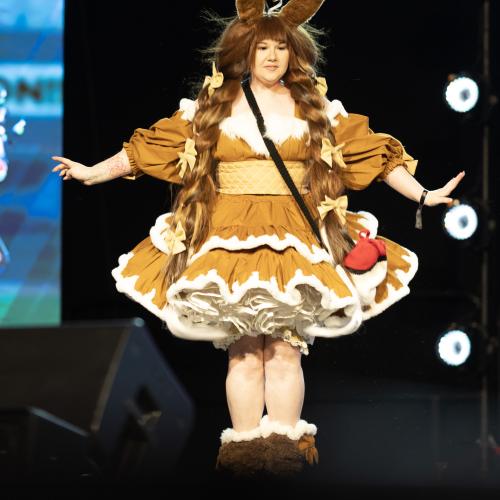 Eevee from Pokémon
Cosplayer: CrowThatCosplays
https://www.instagram.com/crowthatcosplays/
https://www.tiktok.com/@crowthatcosplays