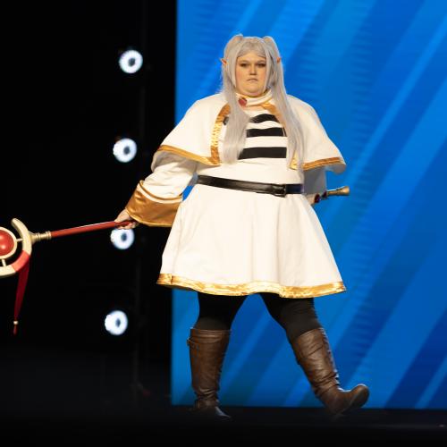 Frieren from Frieren: Beyond Journey's End
Cosplayer: AuroralRose Cosplay
https://www.instagram.com/auroralrosecosplay/