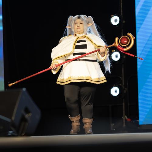 Frieren from Frieren: Beyond Journey's End
Cosplayer: Hamster Daydream
https://www.instagram.com/hamster.daydream/