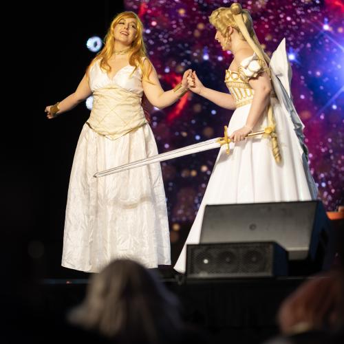 Sailor Galaxia and Princess Serenity from Sailor Moon
Cosplayers: Fancy Jen Cosplay and Grapefruit Cosplay
https://www.instagram.com/fancyjencosplay/
https://www.instagram.com/grapefruit_cosplay/
