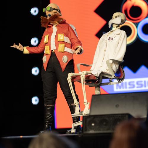 Dr. Eggman (onstage), Maria Robotnik (video), Gerald Robotnik (portrayed with Skeleton) from Sonic
Cosplayer: MaveyWavie
https://linktr.ee/MaveyWavie