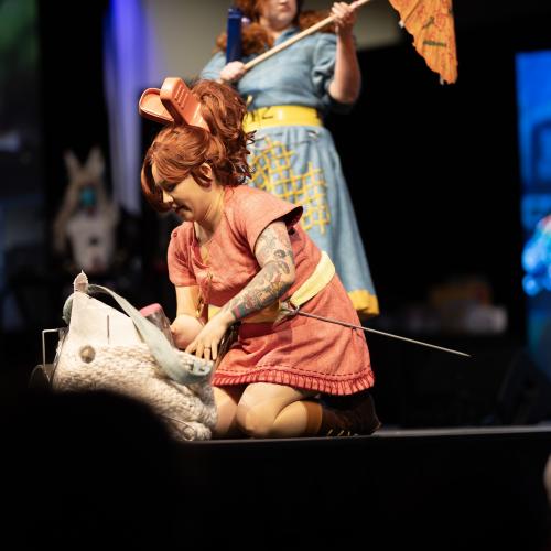 Eggliatina Harpsichord from The Borrowers (book Miyazaki based Secret World of Arrietty on), Arrietty Clock from The Secret World of Arrietty
Cosplayers: Quite-a-Riot Cosplay
https://www.instagram.com/quiteariot/
https://www.facebook.com/quiteariotcosplay
https://www.tiktok.com/@quiteariot.cosplay