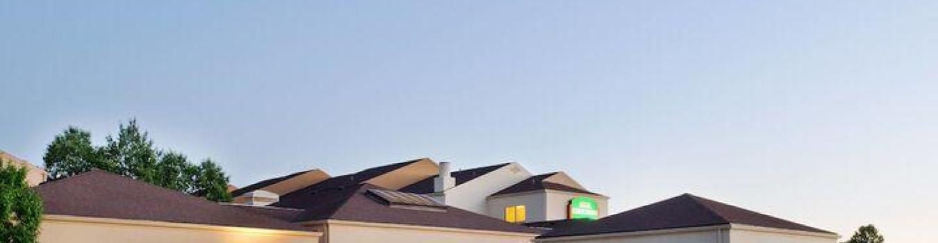 Courtyard by Marriott - Metcalf